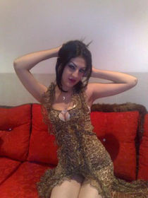 Guy cums on her tummy with